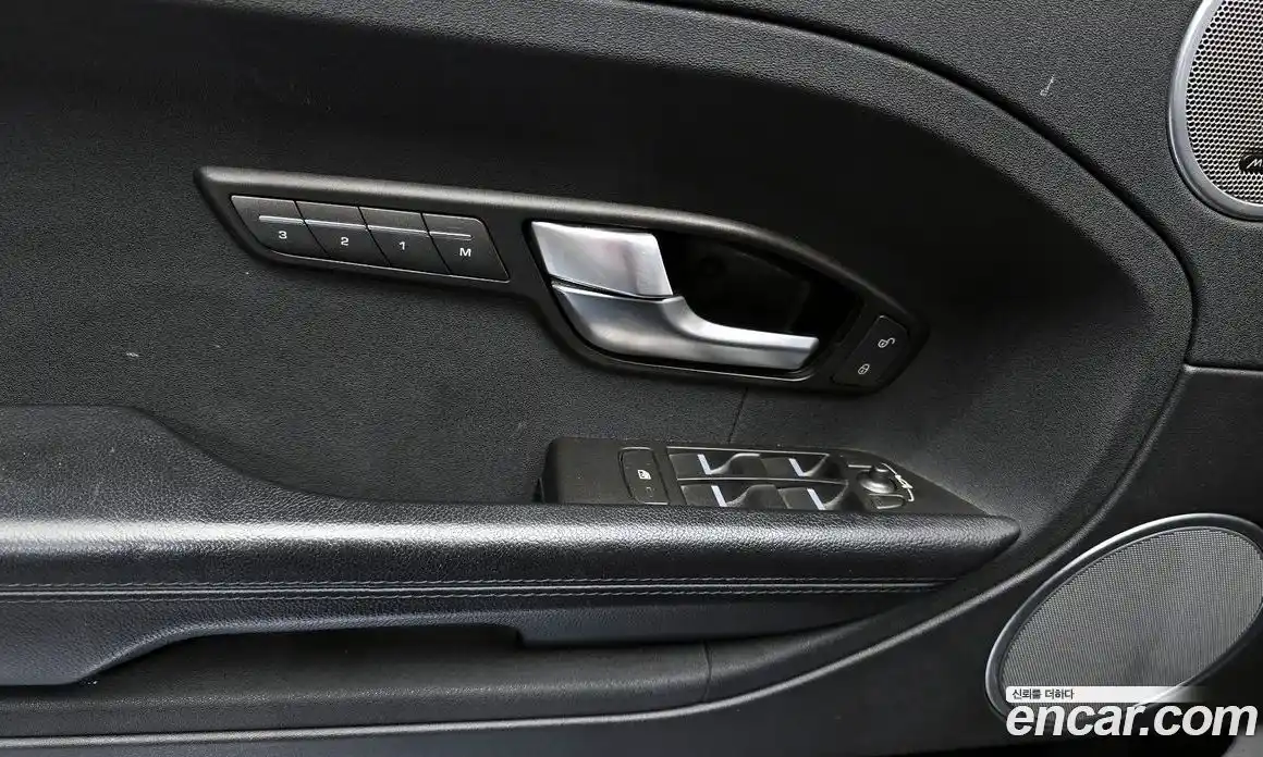 Land Rover Range-Rover Evoque 2015 2.2 гидро в Москве № 1915186, фото 18
