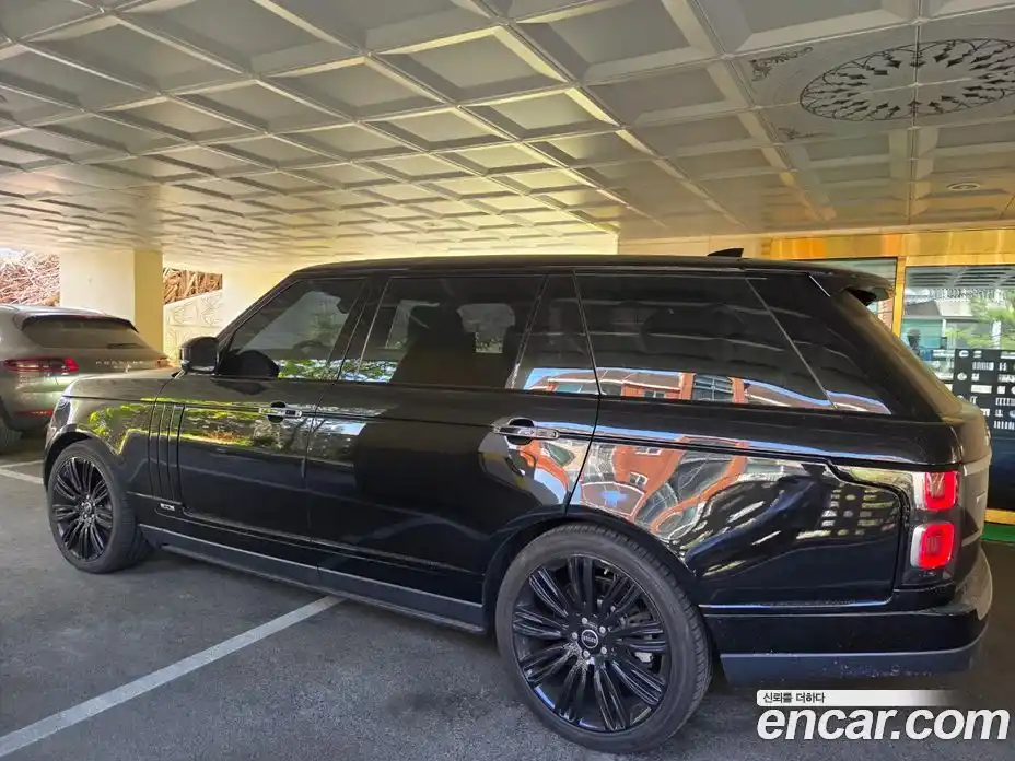 Land Rover Range-Rover 2017 4.4 гидро в Москве № 1915363, фото 6