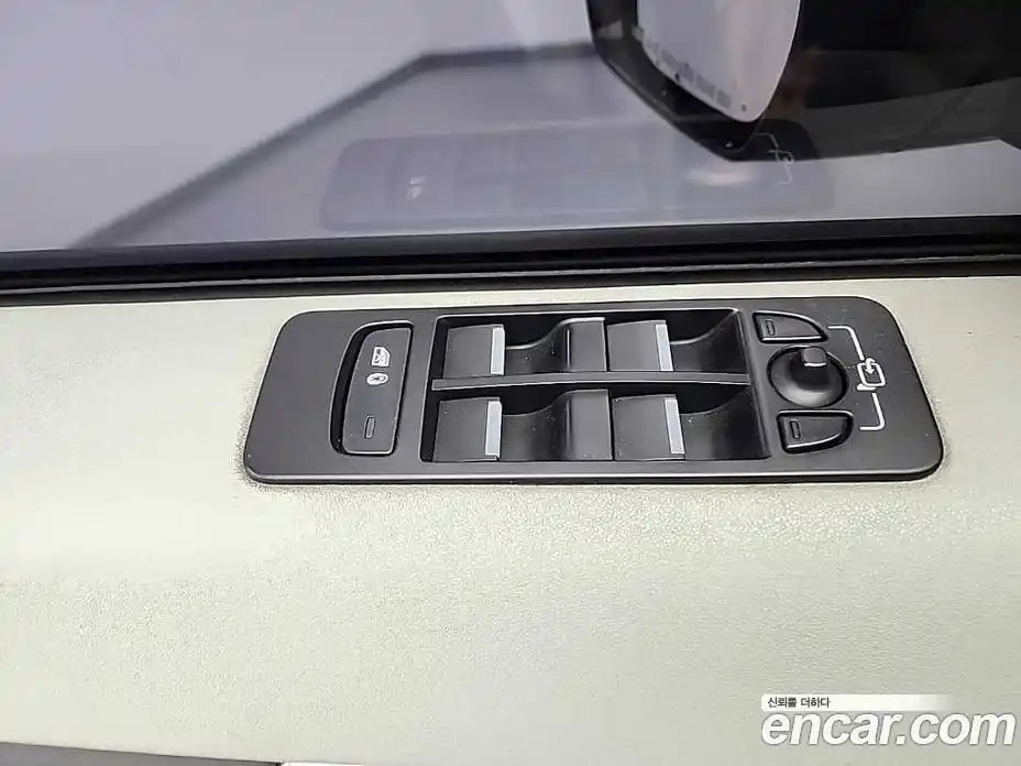 Land Rover Discovery Sport 2017 2.0 гидро в Москве № 1915510, фото 16