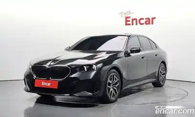 BMW 5-Series, 2025