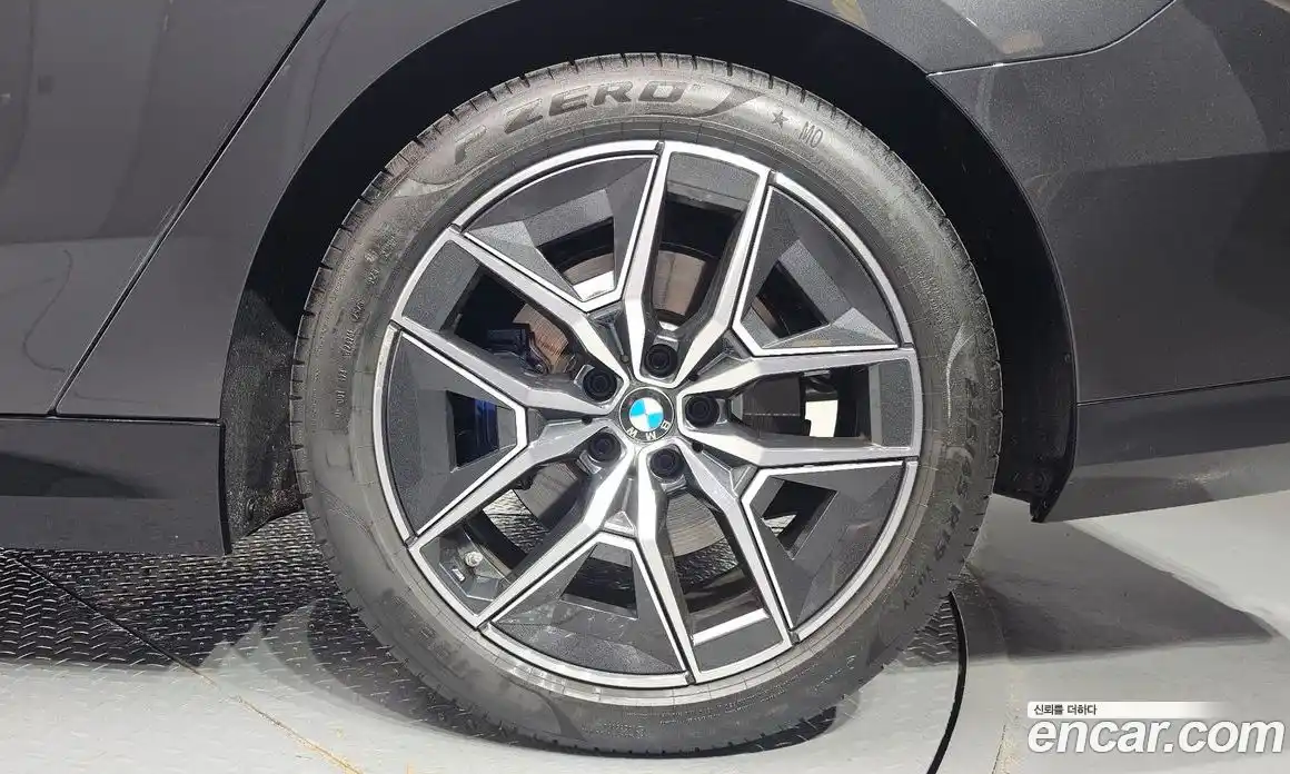 BMW 5-Series 2025 2.0 гидро в Москве № 1915934, фото 7