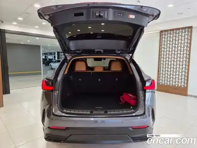 Lexus NX 2025 2.5 вариатор в Москве № 1917176, миниатюра 5
