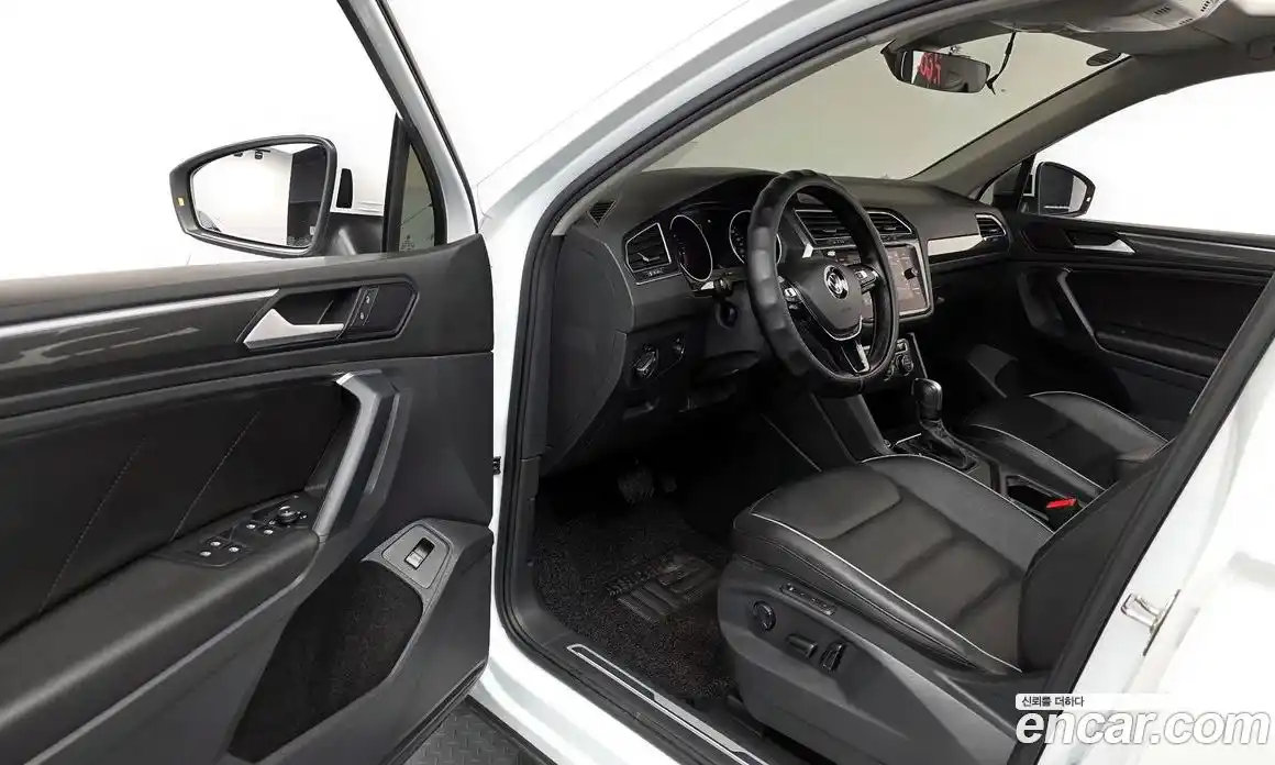 Volkswagen Tiguan 2020 2.0 гидро в Москве № 1917432, фото 13