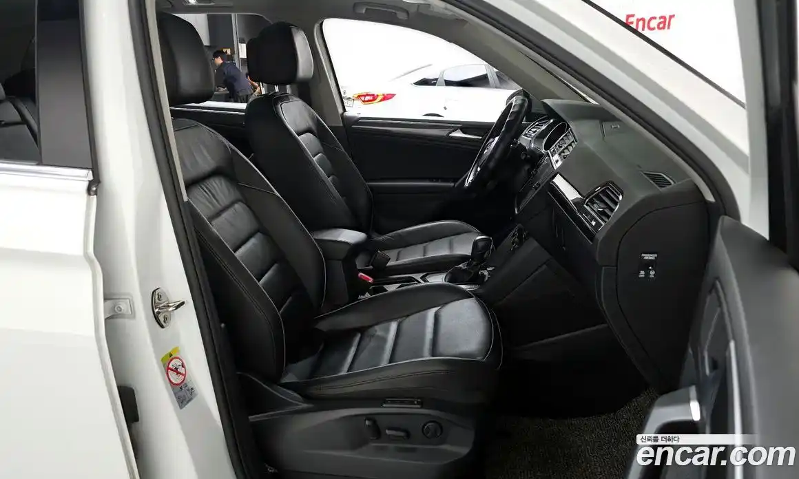 Volkswagen Tiguan 2020 2.0 гидро в Москве № 1917432, фото 16