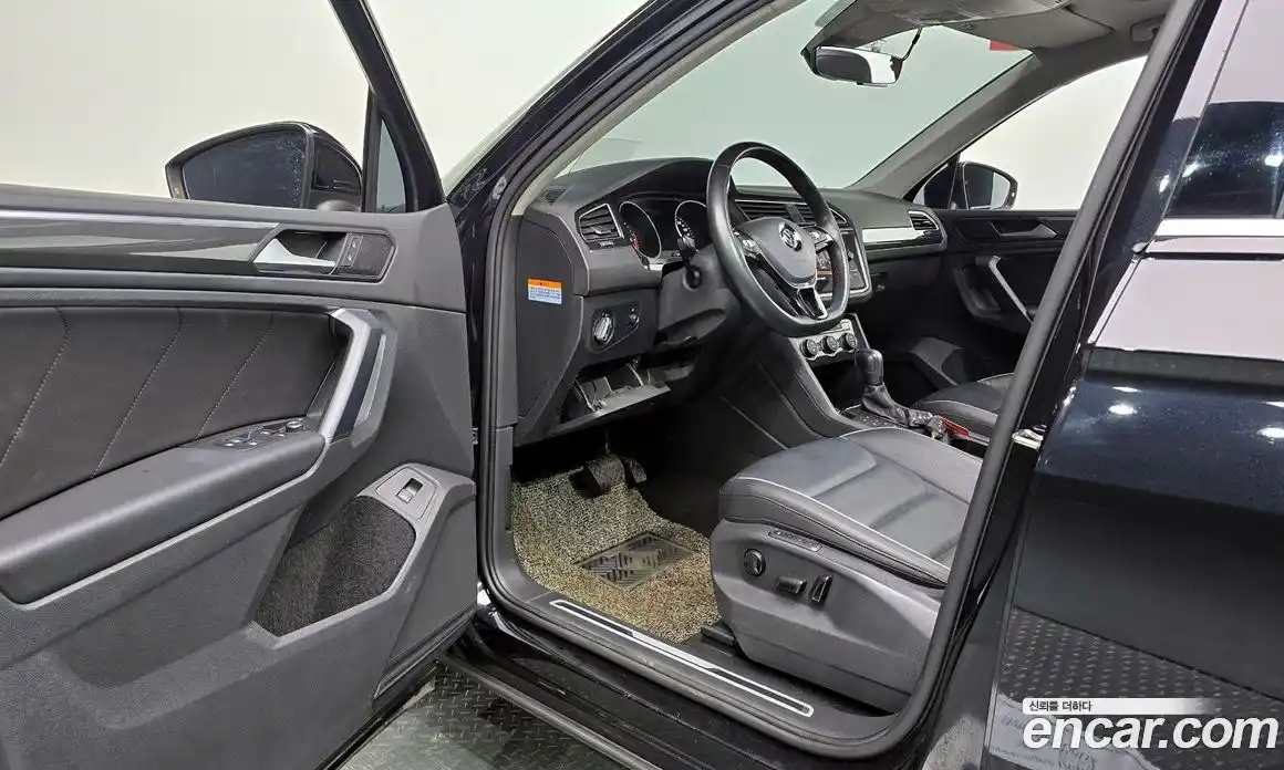 Volkswagen Tiguan 2020 2.0 гидро в Москве № 1918007, фото 12
