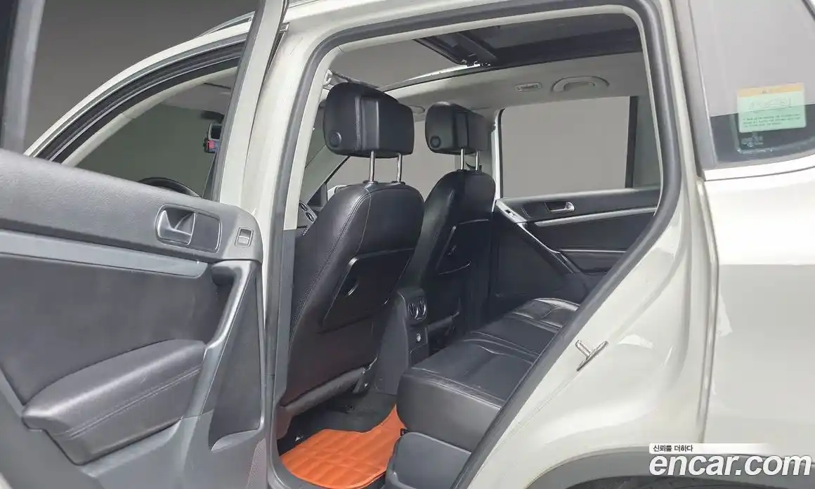 Volkswagen Tiguan 2012 2.0 гидро в Москве № 1918195, фото 18