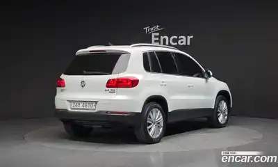 Volkswagen Tiguan 2012 2.0 гидро в Москве № 1918195, миниатюра 2