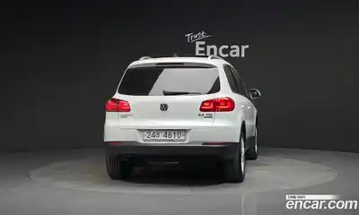 Volkswagen Tiguan 2012 2.0 гидро в Москве № 1918195, миниатюра 4