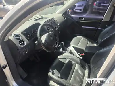 Volkswagen Tiguan 2013 2.0 гидро в Москве № 1918706, миниатюра 2