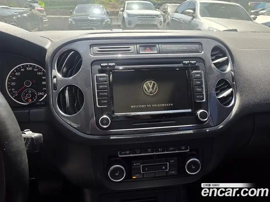 Volkswagen Tiguan 2013 2.0 гидро в Москве № 1918706, фото 3