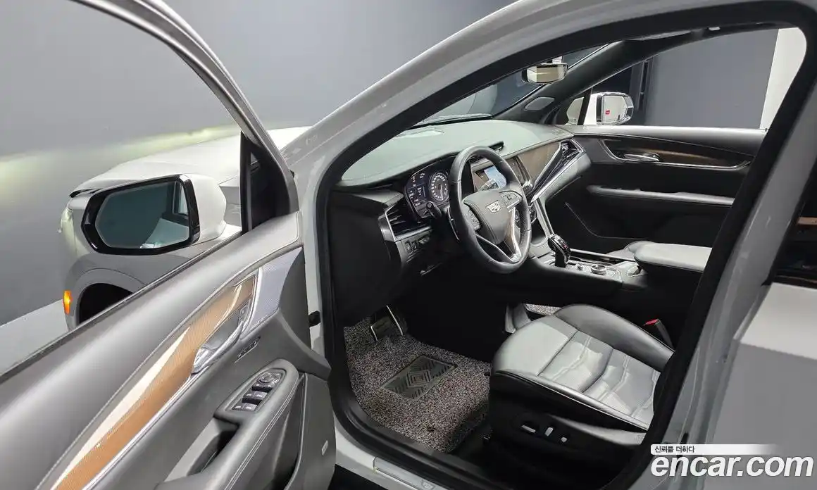 Cadillac XT6 2023 3.6 гидро в Москве № 1921823, фото 13