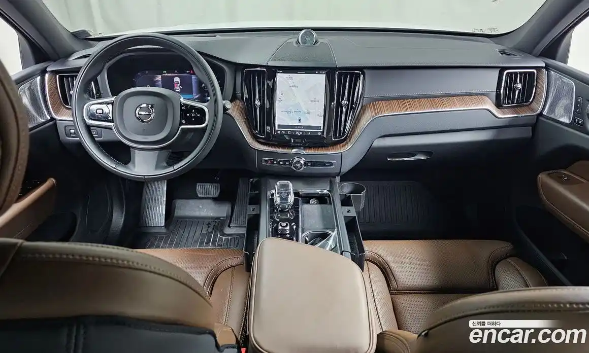Volvo XC60 2021 2.0 гидро в Москве № 212835, фото 7