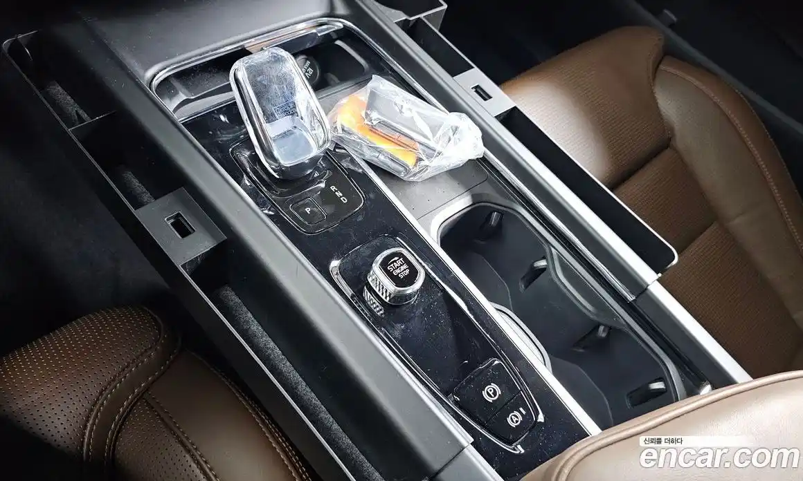 Volvo XC60 2021 2.0 гидро в Москве № 212835, фото 9
