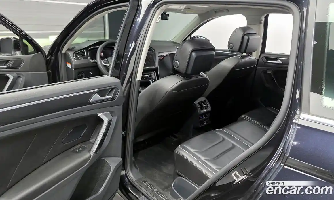 Volkswagen Tiguan 2023 2.0 гидро в Москве № 214960, фото 11