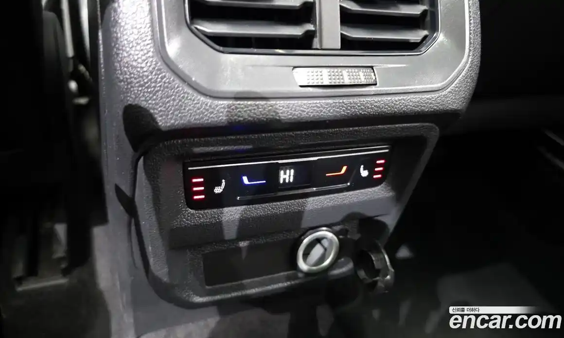 Volkswagen Tiguan 2023 2.0 гидро в Москве № 214960, фото 18