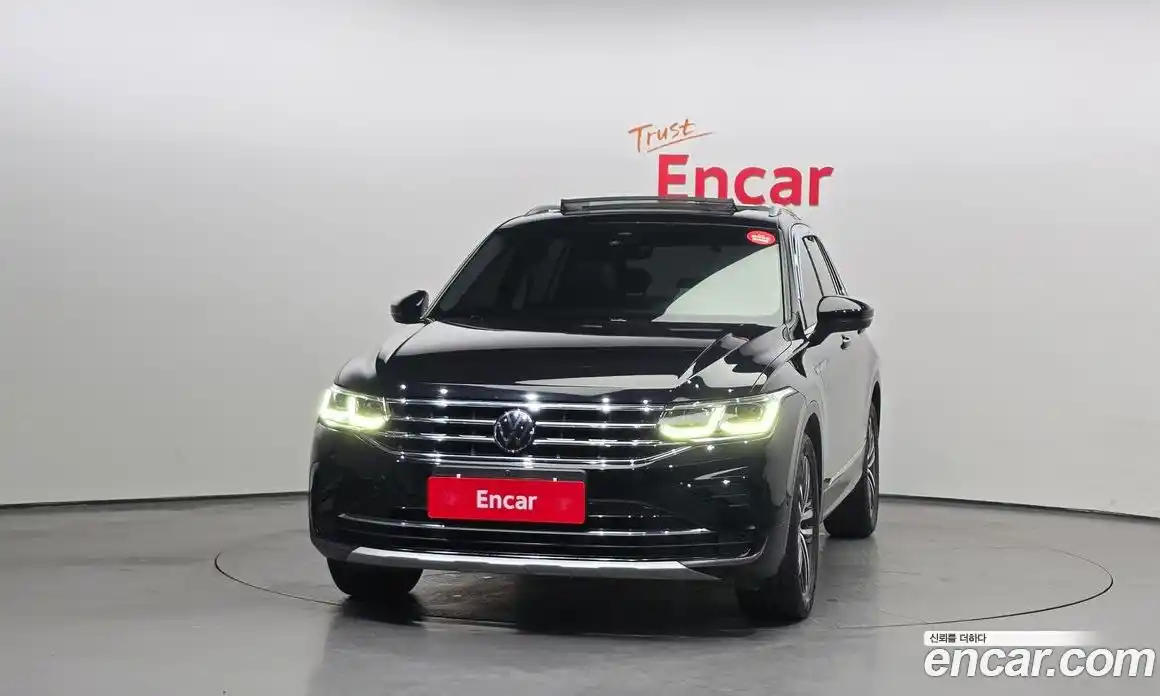 Volkswagen Tiguan 2023 2.0 гидро в Москве № 214960, фото 3