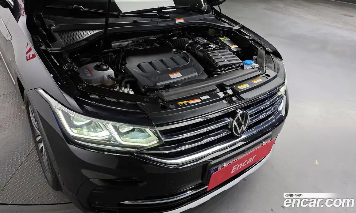 Volkswagen Tiguan 2023 2.0 гидро в Москве № 214960, фото 6
