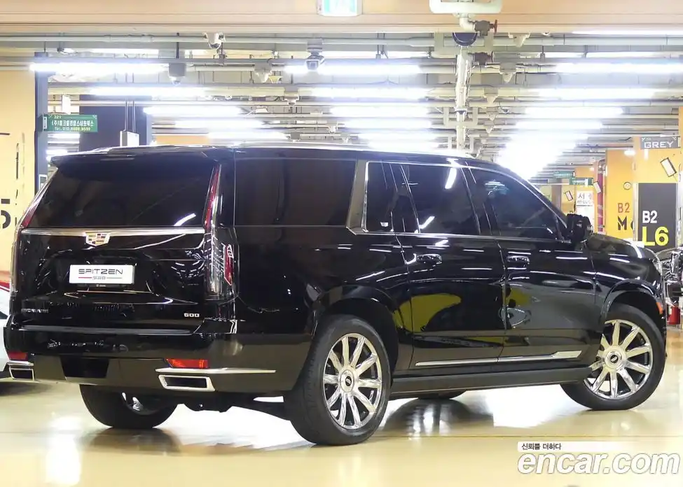 Cadillac Escalade 2021 6.2 гидро в Москве № 256525, фото 3