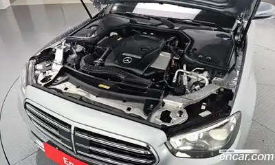 Mercedes-Benz E-Class 2021 2.0 гидро, миниатюра 6