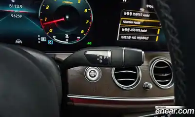 Mercedes-Benz E-Class 2021 2.0 гидро, миниатюра 9