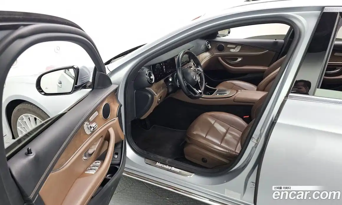 Mercedes-Benz E-Class 2021 2.0 гидро, фото 10