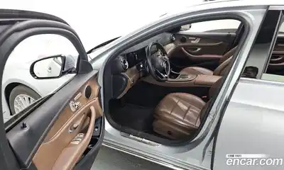Mercedes-Benz E-Class 2021 2.0 гидро, миниатюра 10