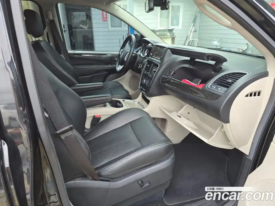 Dodge Grand Caravan 2019 3.6 гидро в Москве № 384757, фото 15