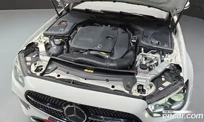 Mercedes-Benz E-Class 2021 2.0 гидро, миниатюра 6