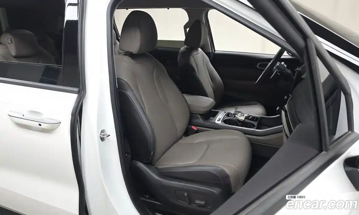 Kia Canival 2024 1.6 гидро в Москве, фото 18