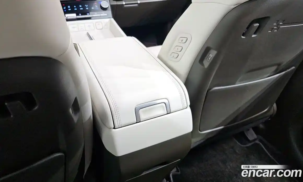 Hyundai Santa Fe 2023 2.5 гидро в Москве № 1277955, фото 33