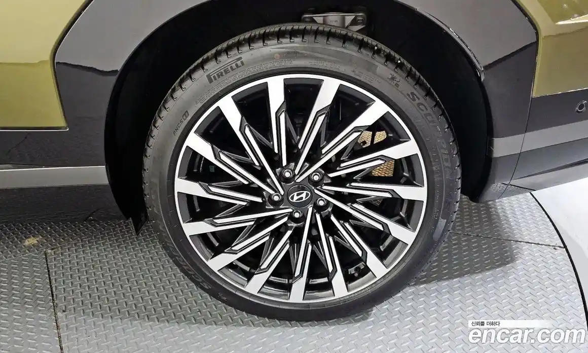 Hyundai Santa Fe 2023 2.5 гидро в Москве № 1277955, фото 7