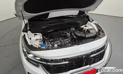 Kia Seltos 2024 1.6 гидро в Москве № 1342563, миниатюра 6