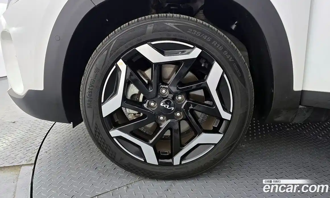 Kia Seltos 2024 1.6 гидро в Москве № 1342563, фото 7