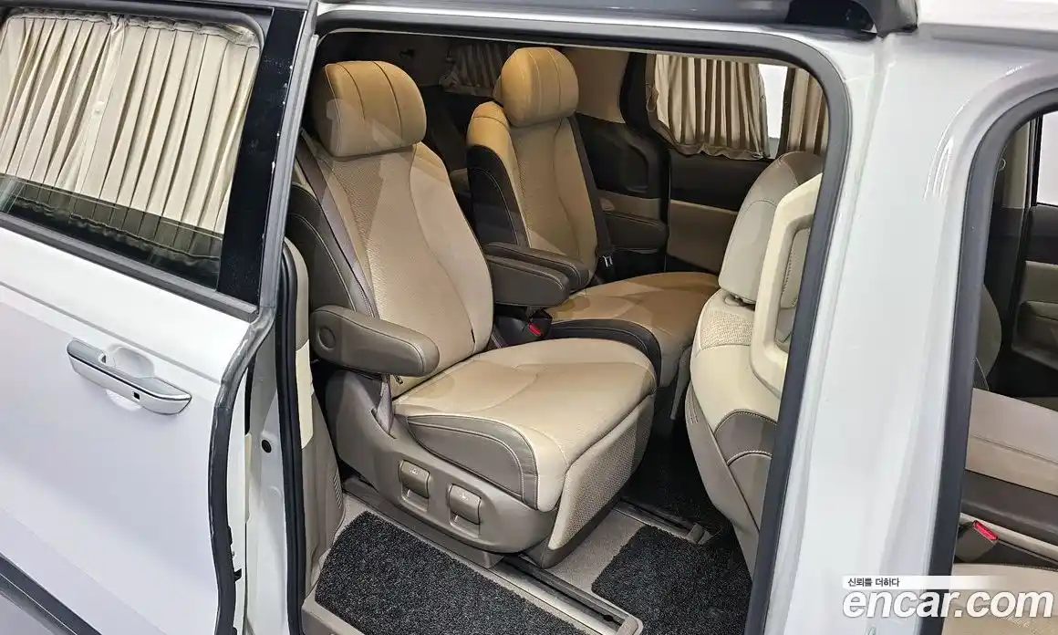 Kia Canival 2022 3.5 гидро в Москве № 1342681, фото 18