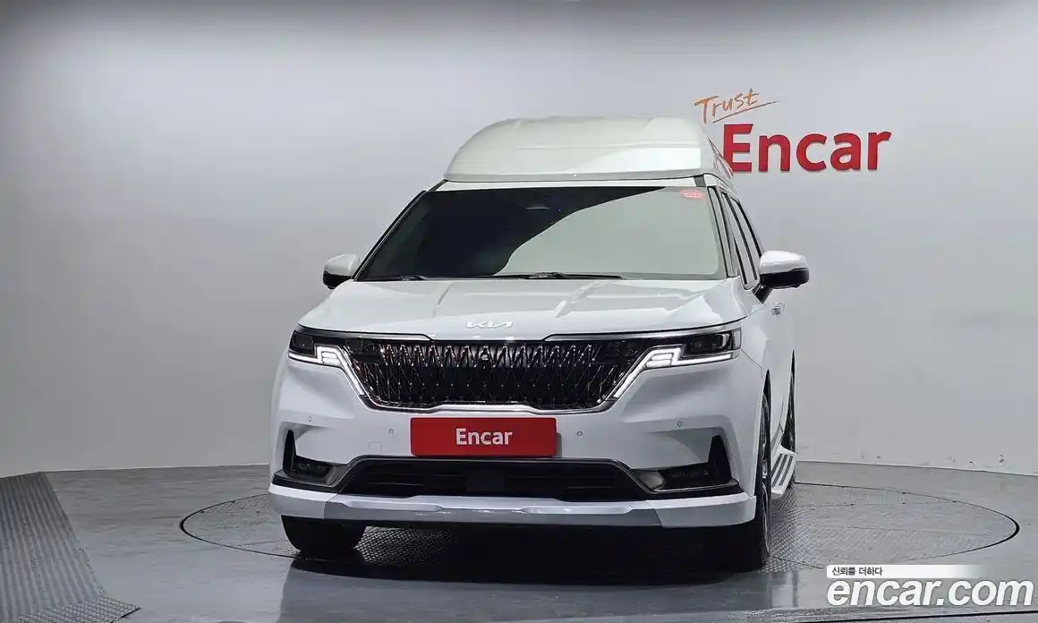 Kia Canival 2022 3.5 гидро в Москве № 1342681, фото 3