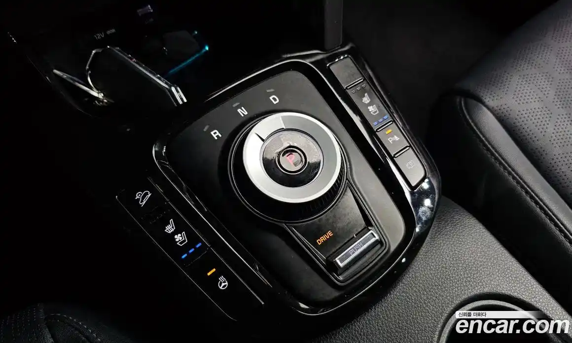 Kia Seltos 2023 1.6 гидро в Москве № 1399400, фото 12