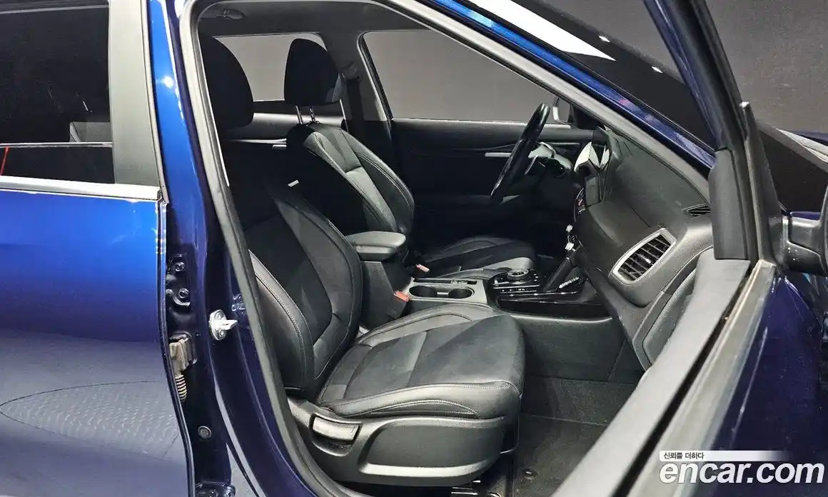 Kia Seltos 2023 1.6 гидро в Москве № 1399400, фото 18