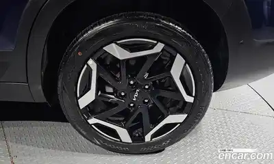 Kia Seltos 2023 1.6 гидро в Москве № 1399400, миниатюра 7