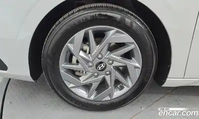 Hyundai Avante 2023 1.6 гидро в Москве № 1536996, миниатюра 5