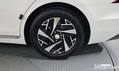 Hyundai Grandeur 2022 2.4 гидро в Москве № 1537380, миниатюра 7