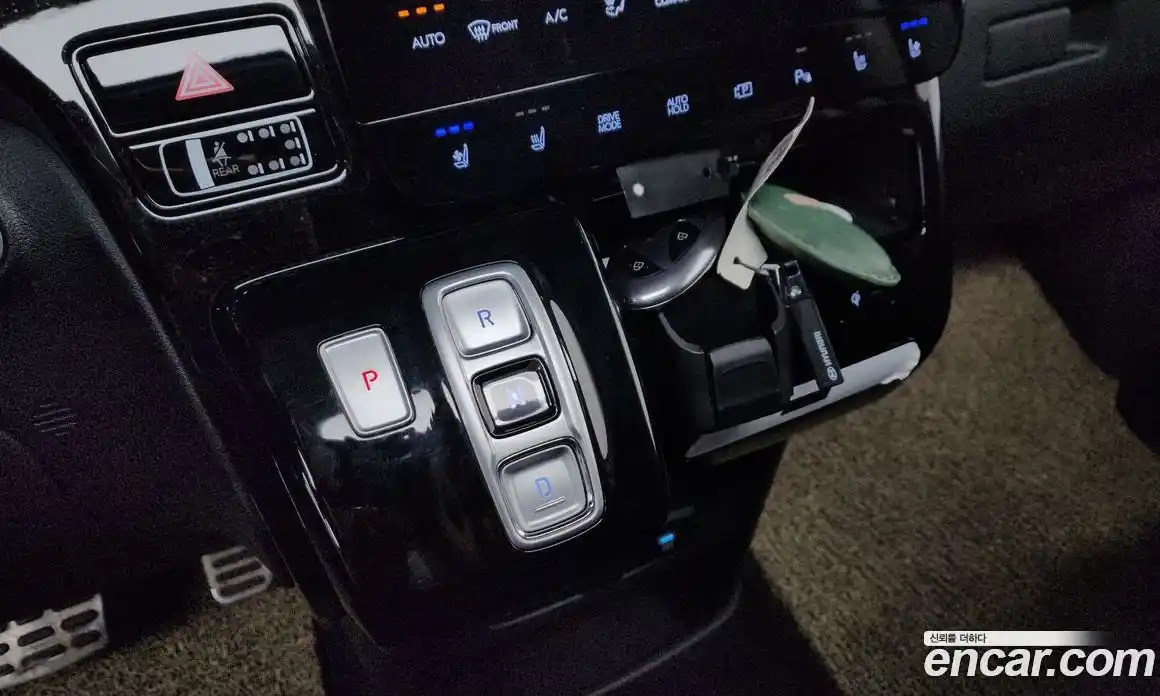 Hyundai Staria 2025 2.2 гидро в Москве № 1537403, фото 12