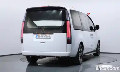 Hyundai Staria 2025 2.2 гидро в Москве № 1537403, миниатюра 2