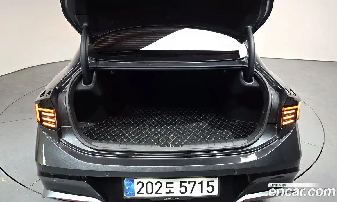 Hyundai Sonata 2023 1.6 гидро в Москве № 1537510, фото 25