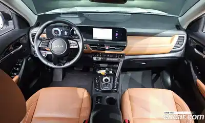 Kia Seltos 2024 1.6 гидро в Москве № 1538299, миниатюра 10