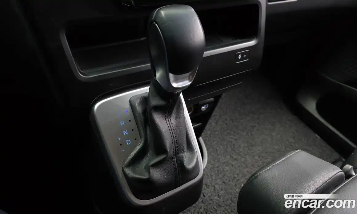 Hyundai Staria 2024 2.2 гидро в Москве, фото 12
