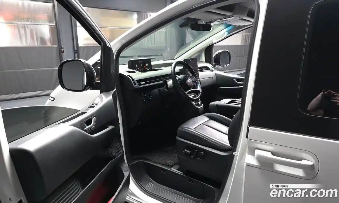 Hyundai Staria 2024 2.2 гидро в Москве, фото 13