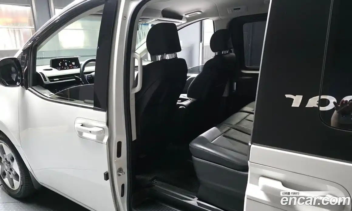 Hyundai Staria 2024 2.2 гидро в Москве, фото 16