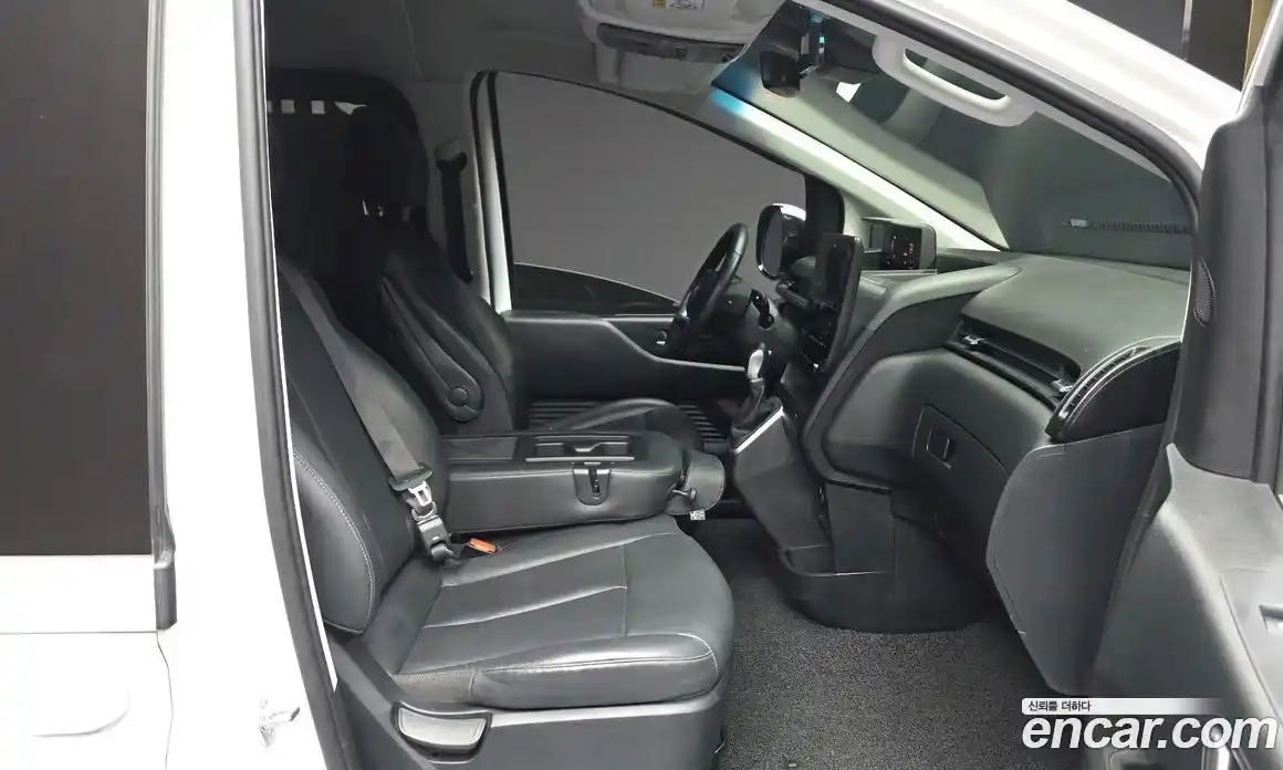 Hyundai Staria 2024 2.2 гидро в Москве, фото 18