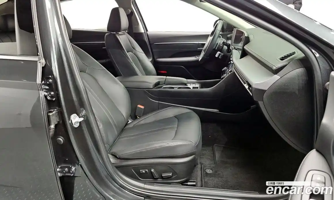Hyundai Sonata 2024 1.6 гидро в Москве № 1683563, фото 18