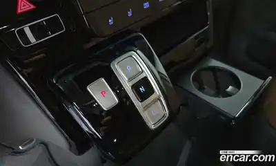 Hyundai Staria 2024 2.2 гидро в Москве № 1683779, миниатюра 12